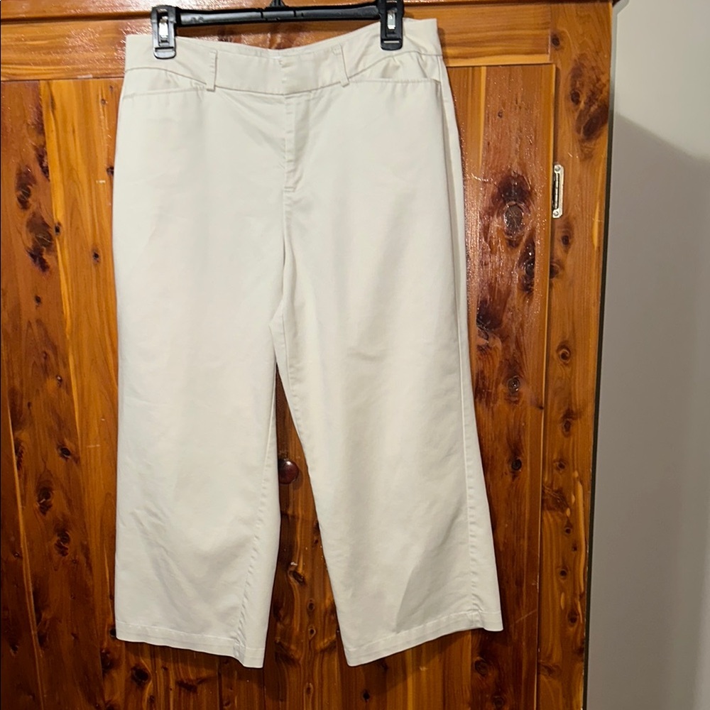 Dockers Khaki Capris size 10